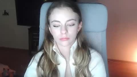 Snapshot of ariacreazy chatting on 3, 11, 2025 AriaCreazy online show from 3, 11, 2025