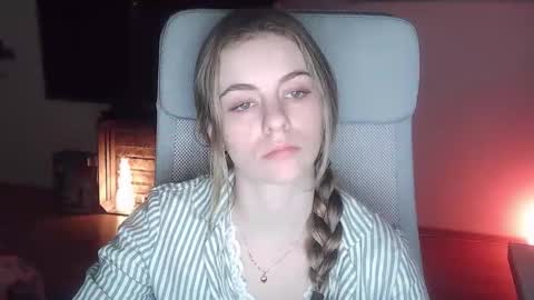 AriaCreazy online show from 6, 1, 2026