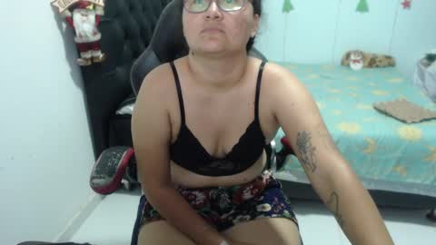 ...Ariana... online show from 19, 12, 2024