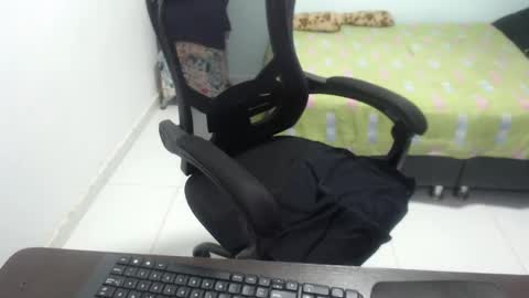 ...Ariana... online show from 10, 2, 2025