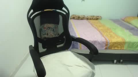 ...Ariana... online show from 3, 3, 2025