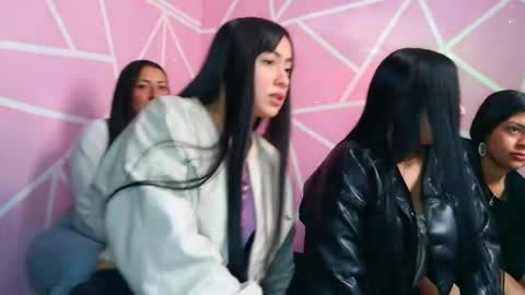 dafna lorens  online show from 8, 4, 2026