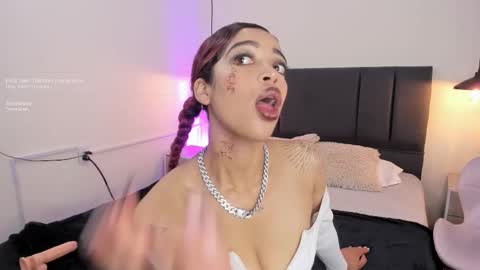 Snapshot of ariadnaaa_ chatting on 12, 11, 2025 Ariadna online show from 12, 11, 2025