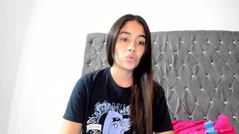 Aria Montgomery online show from 25, 1, 2025