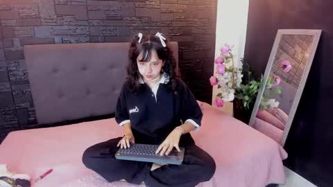      online show from 22, 2, 2025