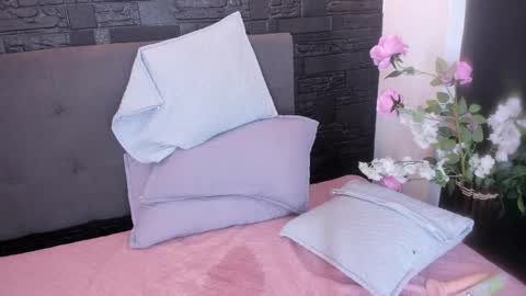      online show from 10, 3, 2025