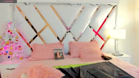 Snapshot of ariana__sweet_ chatting on 15, 12, 2024 Ariana online show from 15, 12, 2024