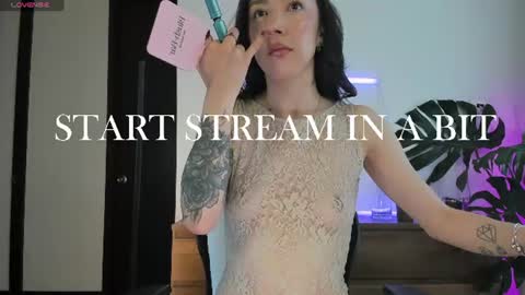 Snapshot of ariana_fitl chatting on 25, 6, 2026 DaniAri - dimension X at night NY time online show from 25, 6, 2026