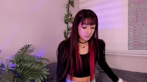 Ariana  online show from 28, 2, 2025