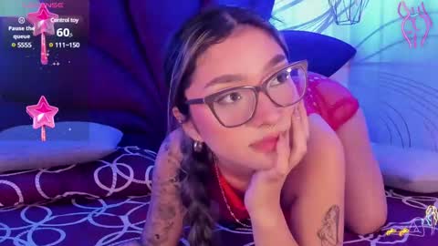 Snapshot of ariana_villada chatting on 1, 2, 2025 Ari online show from 1, 2, 2025