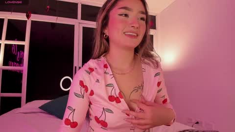 Snapshot of ariana_villada chatting on 5, 2, 2025 Ari online show from 5, 2, 2025