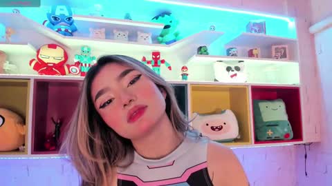 Snapshot of ariana_villada chatting on 2, 3, 2025 Ari online show from 2, 3, 2025