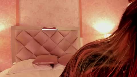 Snapshot of ariana_villada chatting on 19, 9, 2025 Ari online show from 19, 9, 2025