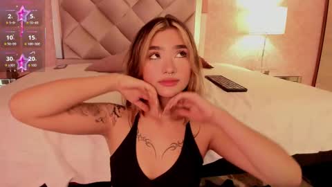 Snapshot of ariana_villada chatting on 30, 9, 2025 Ari online show from 30, 9, 2025