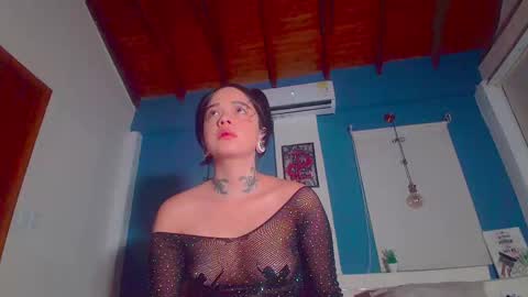 Snapshot of ariana_whitee chatting on 18, 9, 2025 ariana_whitee online show from 18, 9, 2025