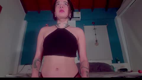 Snapshot of ariana_whitee chatting on 30, 10, 2025 ariana_whitee online show from 30, 10, 2025