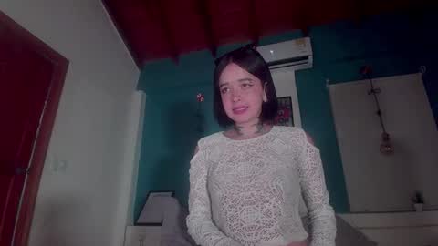 Snapshot of ariana_whitee chatting on 19, 11, 2025 ariana_whitee online show from 19, 11, 2025