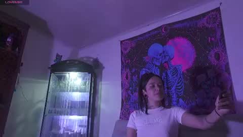 ariana_whitee online show from 4, 8, 2026
