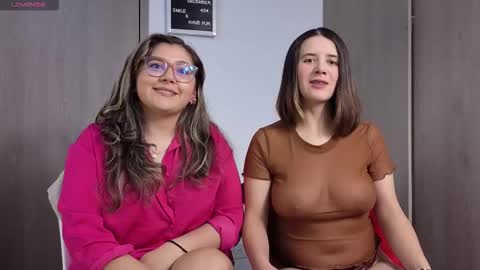 Snapshot of arianablake_11 chatting on 14, 12, 2025 Ariana online show from 14, 12, 2025