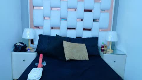 ArianaHay online show from 12, 7, 2026