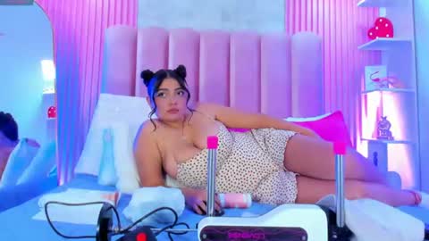 Snapshot of arianarougee chatting on 4, 7, 2026 ArianaRougee online show from 4, 7, 2026