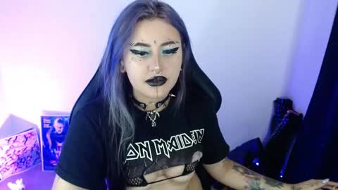 help me 100 hands up my OF is Free  online show from 23, 4, 2026