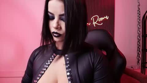 Snapshot of arianna__smith_ chatting on 28, 10, 2025 Arianna online show from 28, 10, 2025