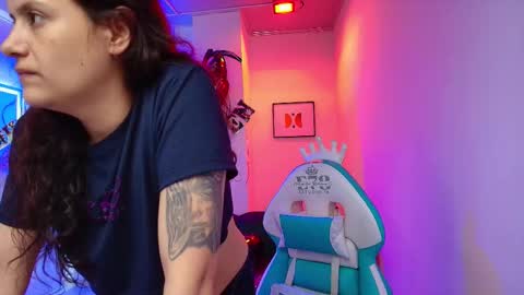 arianna_sweeet online show from 28, 10, 2025