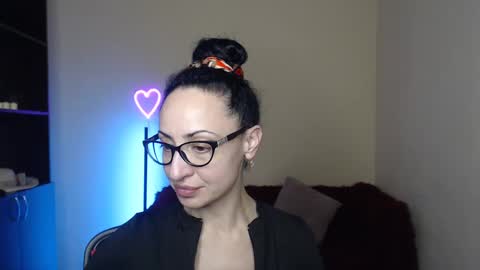 Snapshot of arianna_tifany chatting on 4, 2, 2025 Arianna online show from 4, 2, 2025