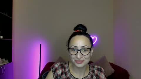 Snapshot of arianna_tifany chatting on 2, 3, 2025 Arianna online show from 2, 3, 2025