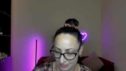 Snapshot of arianna_tifany chatting on 2, 3, 2025 Arianna online show from 2, 3, 2025