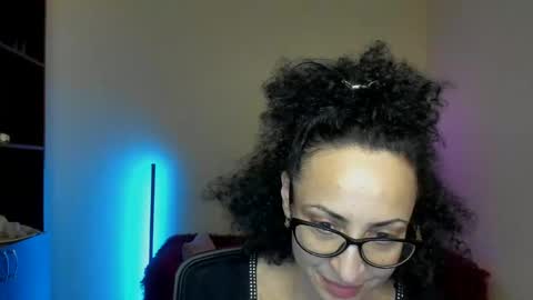 Snapshot of arianna_tifany chatting on 7, 3, 2025 Arianna online show from 7, 3, 2025