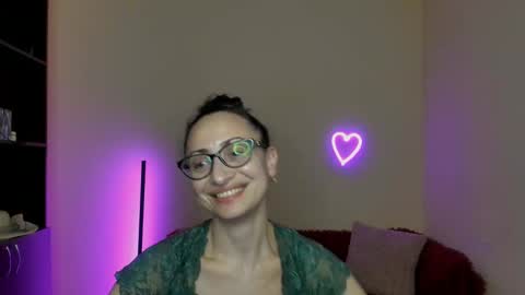 Snapshot of arianna_tifany chatting on 12, 3, 2025 Arianna online show from 12, 3, 2025
