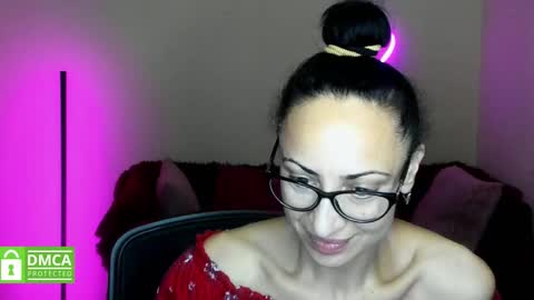 Snapshot of arianna_tifany chatting on 10, 10, 2025 Arianna online show from 10, 10, 2025