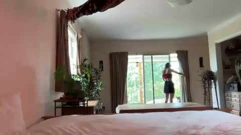 Snapshot of ariarose_xx chatting on 3, 7, 2026 Aria online show from 3, 7, 2026
