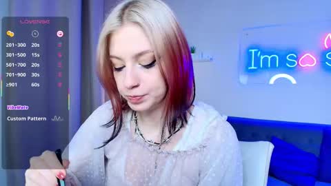 Snapshot of arielabradberry chatting on 26, 11, 2025 Ariel online show from 26, 11, 2025