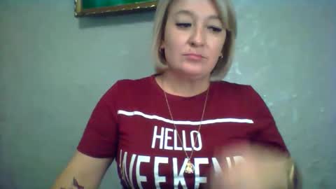ArielXLoveresss online show from 19, 10, 2025