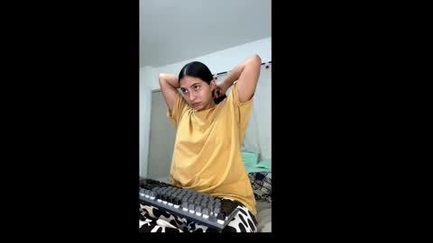 Snapshot of aries_plays chatting on 16, 12, 2025 aries_plays online show from 16, 12, 2025