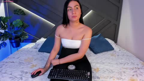 Snapshot of ariiaa_1 chatting on 10, 1, 2025 ARIANNA online show from 10, 1, 2025