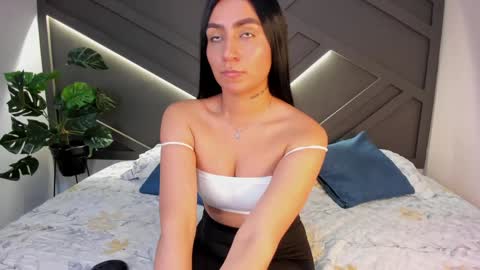 Snapshot of ariiaa_1 chatting on 14, 1, 2025 ARIANNA online show from 14, 1, 2025