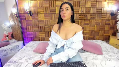 Snapshot of ariiaa_1 chatting on 23, 1, 2025 ARIANNA online show from 23, 1, 2025
