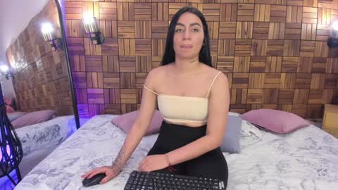 Snapshot of ariiaa_1 chatting on 25, 1, 2025 ARIANNA online show from 25, 1, 2025