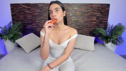 Snapshot of ariiaa_1 chatting on 20, 10, 2025 ARIANNA online show from 20, 10, 2025