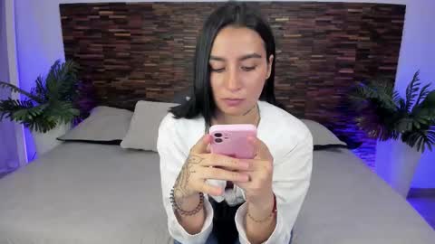 Snapshot of ariiaa_1 chatting on 10, 11, 2025 ARIANNA online show from 10, 11, 2025