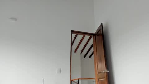 Ari online show from 16, 4, 2026