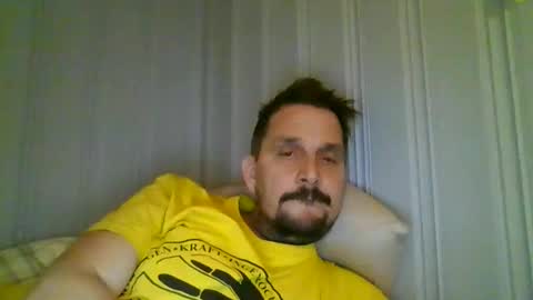 Snapshot of ariparikrigsmann chatting on 16, 12, 2025 ariparikrigsmann online show from 16, 12, 2025