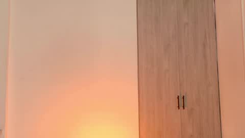   Nice to meet you  thumb up me please its important I  LOOK MY BIO DOWN online show from 11, 4, 2026