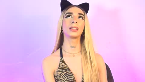 Snapshot of arivega chatting on 21, 6, 2026 Nice to meet you thumb up me please its important I LOOK MY BIO DOWN online show from 21, 6, 2026