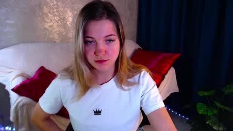 Snapshot of arlana_klart chatting on 9, 11, 2025 Arlana online show from 9, 11, 2025