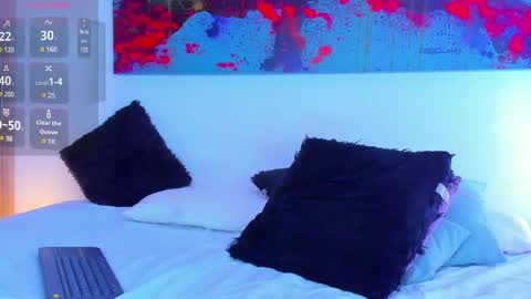   online show from 4, 3, 2025